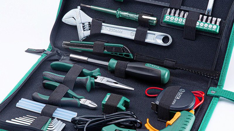 维修师傅为何偏爱手动工具？电动与手动工具的对比解析